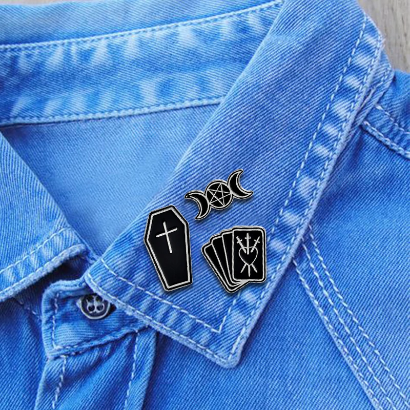 Мультяшный черный готический гроб Луна Звезда покер джинсовая куртка значок со