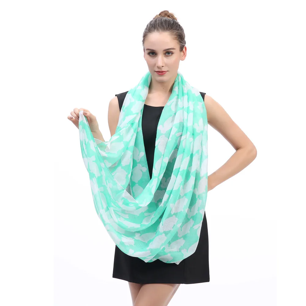 Шарф-хомут женский с изображением кроликов мягкий легкий большого размера