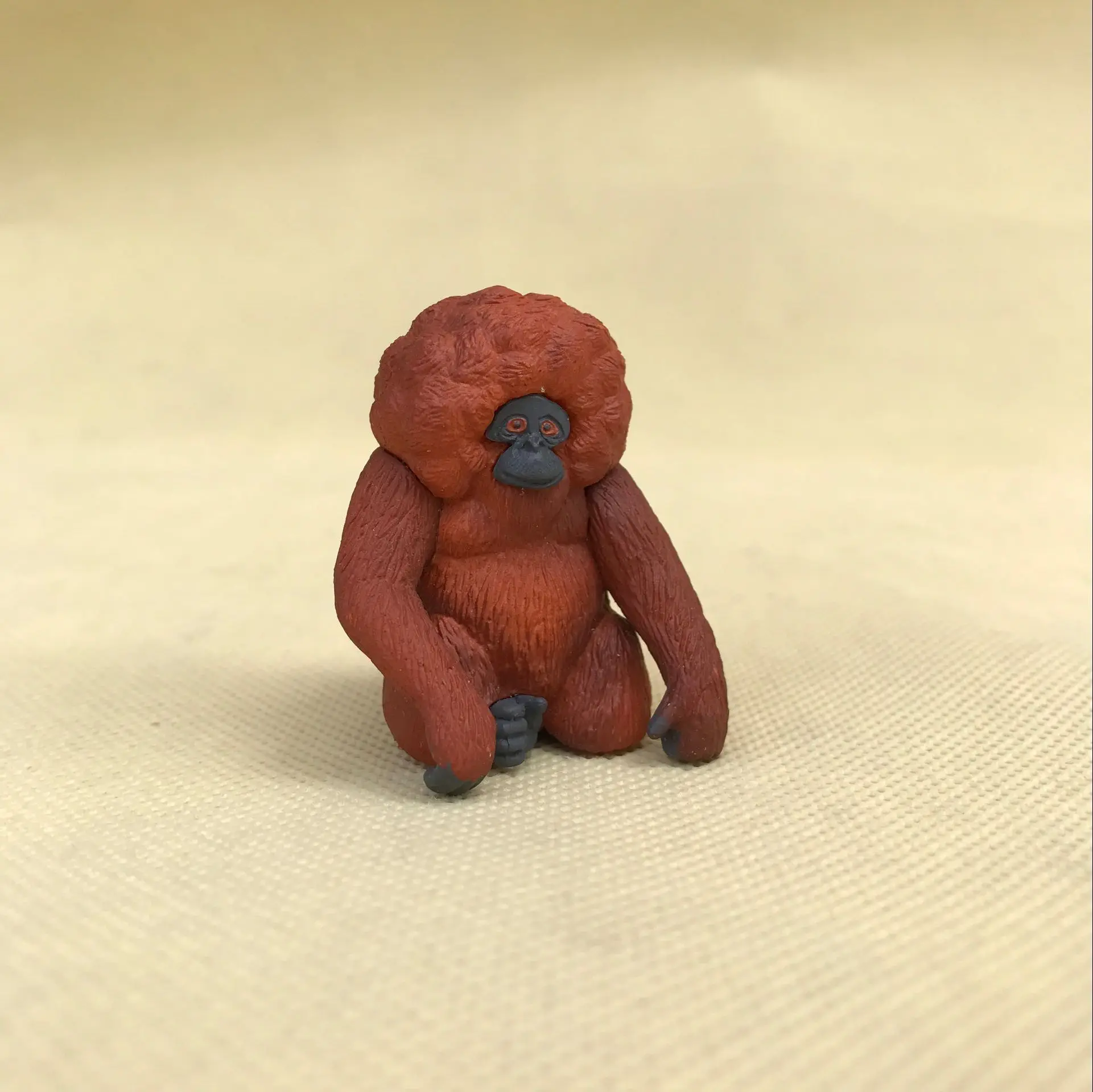 about 4.5 cm high Литье смолы оптом грузовой TomyMore красивый слон тест Pull тигр панда дети познание моделирование животных модель - Цвет: about 4.5 cm high