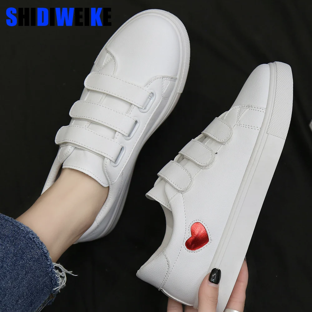 Женская кожаная обувь Новинка осени 2020 года модная женская повседневная из