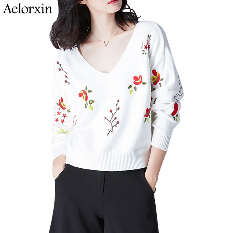 2017 Autumn Sexy V-neck Embroidery Knitted Sweater Women Christmas Pull Femme Jumper Vintage Sweaters and Pullovers S M L | Женская