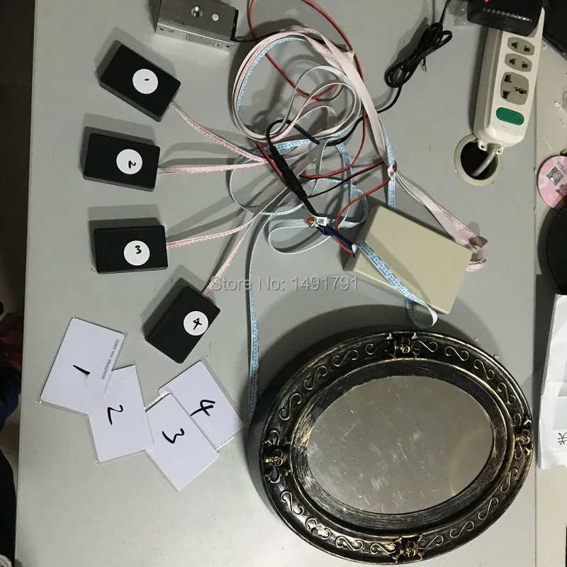 Такагизм игра волшебное зеркало и четыре карты IC открывающийся замок реквизит в