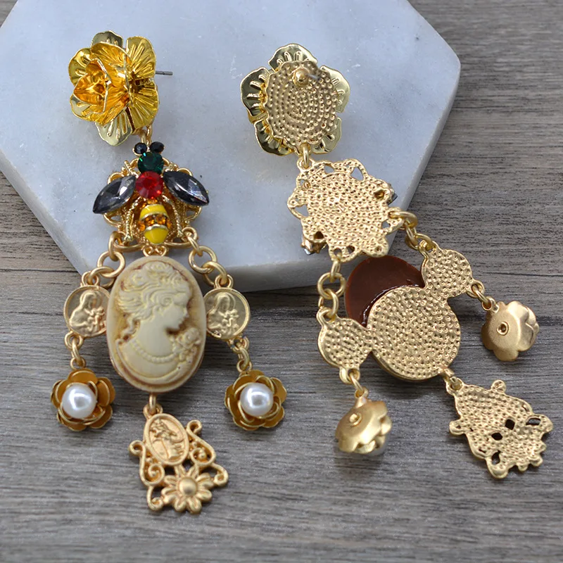 SHIFEEL New Euramerican Palace Vintage Pop Baroque Style Brand Jewelry Flower Bee Queen Avatar Pearl Earrings Long Pendientes | Украшения и