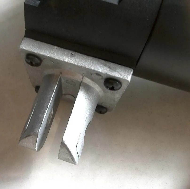 demand

Линейный электропривод тяжелой нагрузки 12В/24В 350мм 14 дюймов, усилие 5000Н/500кг/1100фн, подъем телевизора, ход на заказ.