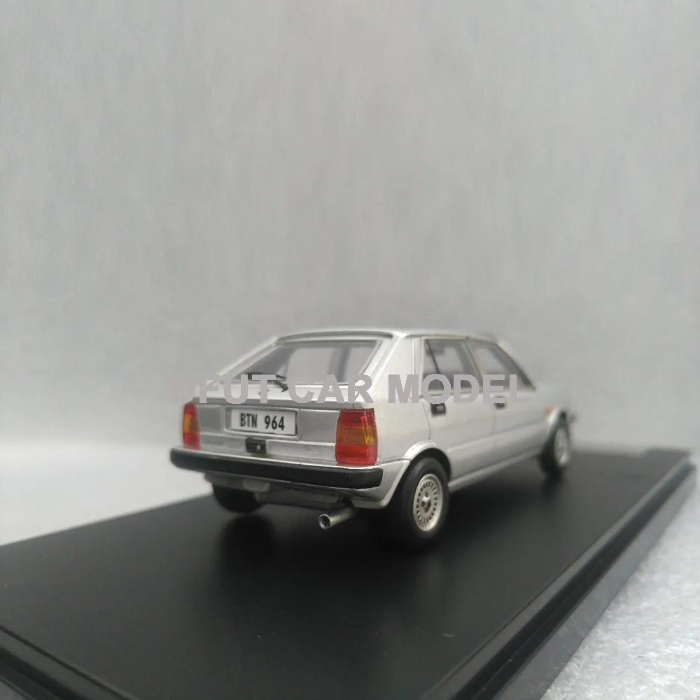 Игрушечная машинка SAAB LANCIA 600 GLS из 1:43 сплава авторизованные подлинные детские