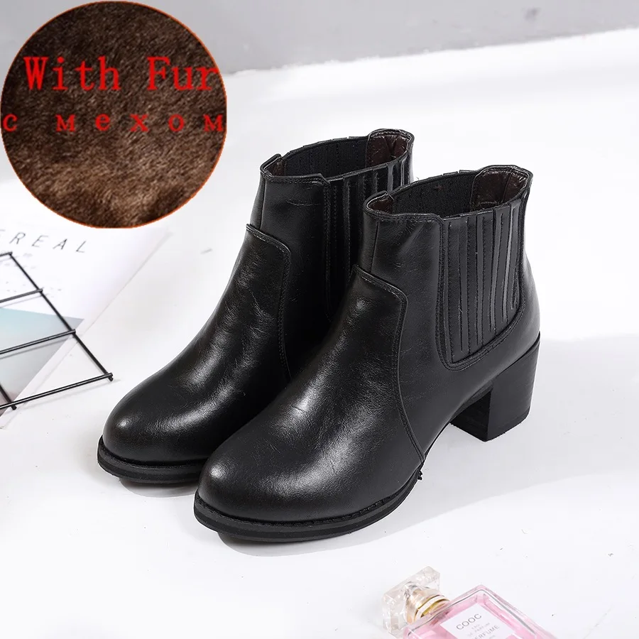 black with fur Женские ботильоны «Челси» из натуральной коровьей кожи; удобная качественная мягкая обувь; фирменный дизайн; ручная работа; коллекция года; зимние ботинки на меху - Цвет: black with fur