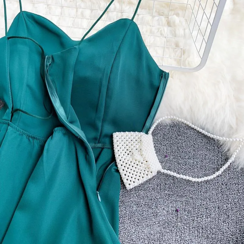 Женское платье на бретельках Пляжное без рукавов с треугольным вырезом и