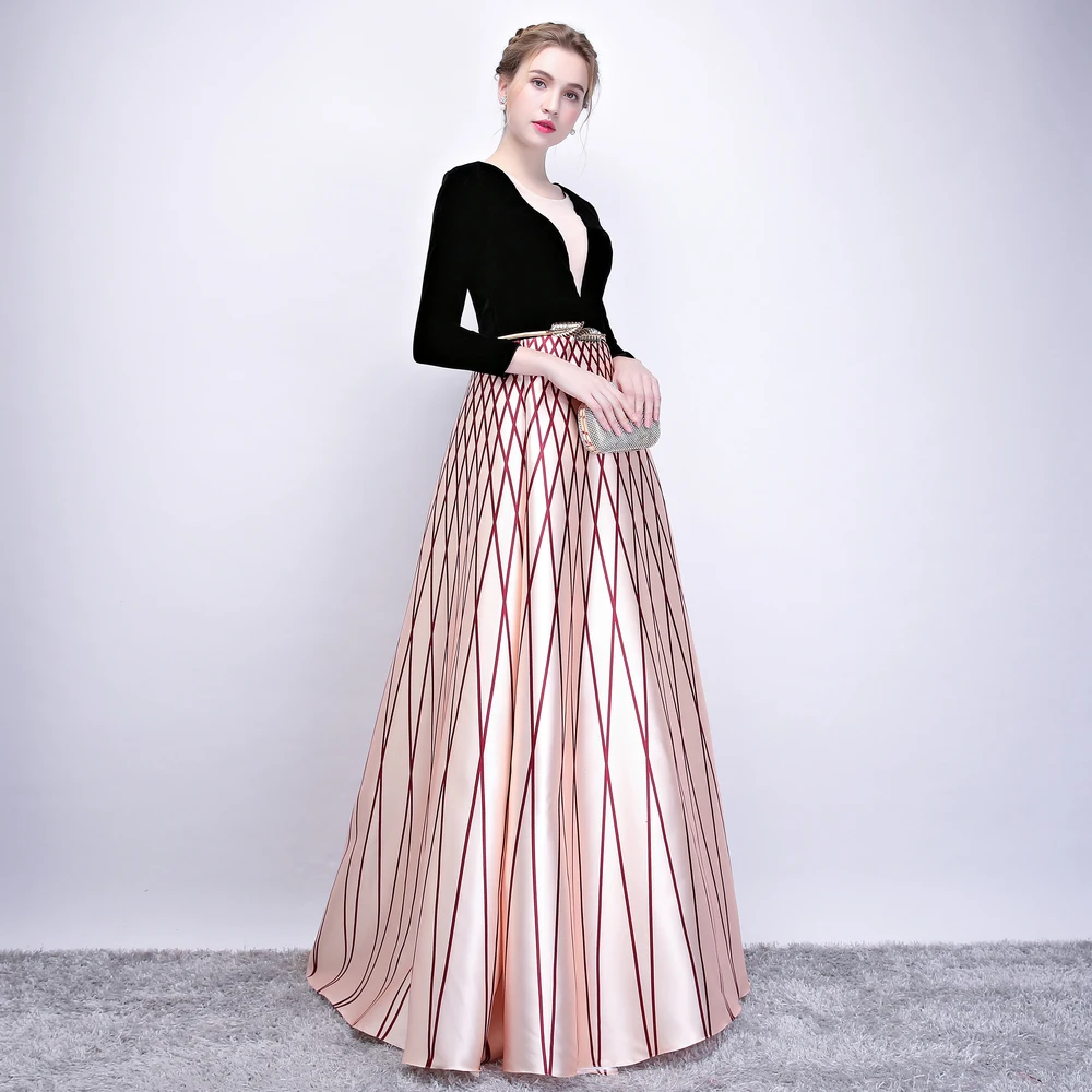 Женское вечернее платье SSYFashion черное велюровое в пол с бахромой и длинными