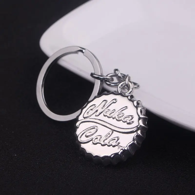 Серия игр Nuka Cola, красный брелок, персональный автомобильный брелок, брелок для бутылки, брелок для женщин и мужчин, уникальный подарок на день Святого Валентина - Цвет: Зеленый