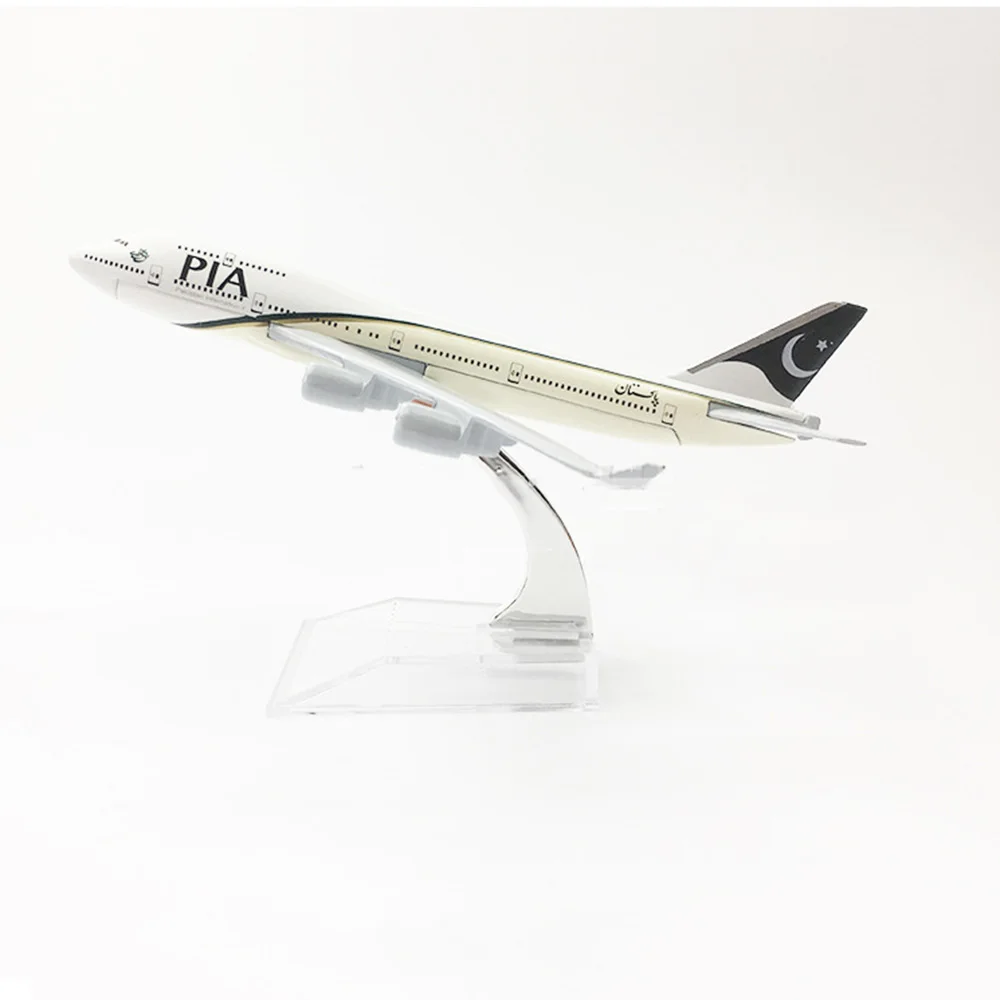 Самолёт из сплава в масштабе 1/400 Боинг 747 PIA 16 см модель самолета B747 игрушки для