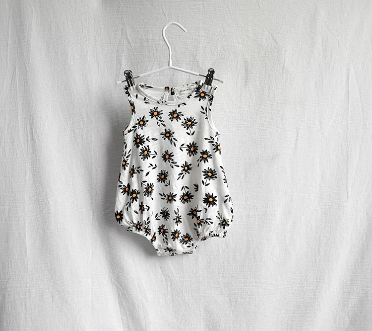White Romper Новинка; комбинезон для маленьких девочек и мальчиков; летняя одежда; комбинезон без рукавов с рисунком лебедя; Милый хлопковый комбинезон для младенцев; Модный цельнокроеный комбинезон - Цвет: White Romper
