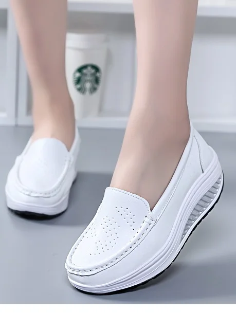

2021 Hot NEW Style Spring Leather Mother Casual Woman Shoes Swing White Nurse Breathable Shoes Slip-resistant Wedges Platform