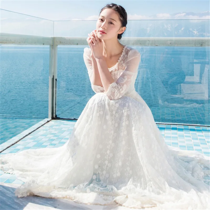 Женская кружевная ночная сорочка с вышивкой белая длинная в стиле ретро