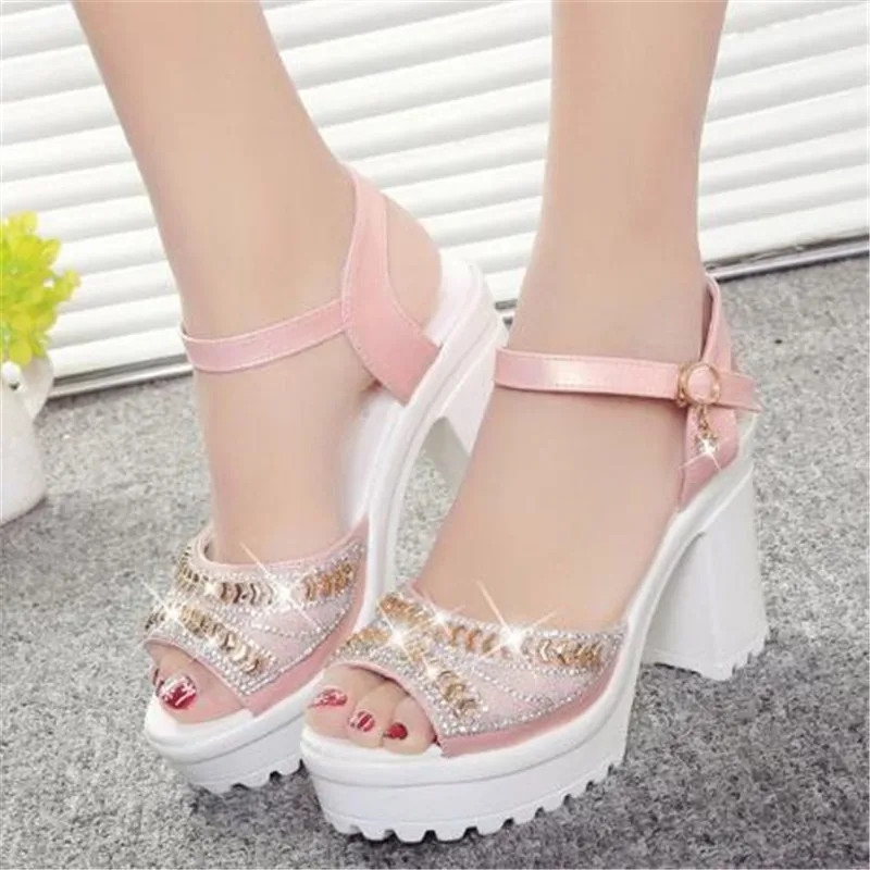 2018 summer new high-heeled women's sandals thick with rhinestone waterproof platform buckle large size | Обувь