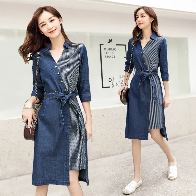 Женское джинсовое платье в полоску облегающее с полурукавами и V-образным