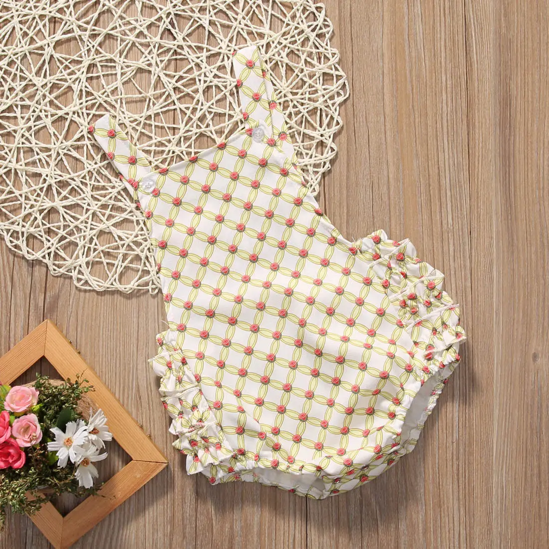 Новинка 2017 Одежда для новорожденных девочек кружевной комбинезон с оборками