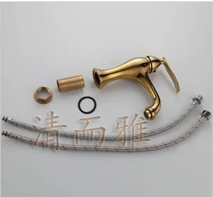 Чистый и элегантный позолоченные ванной бассейна полные горячей холодной краны