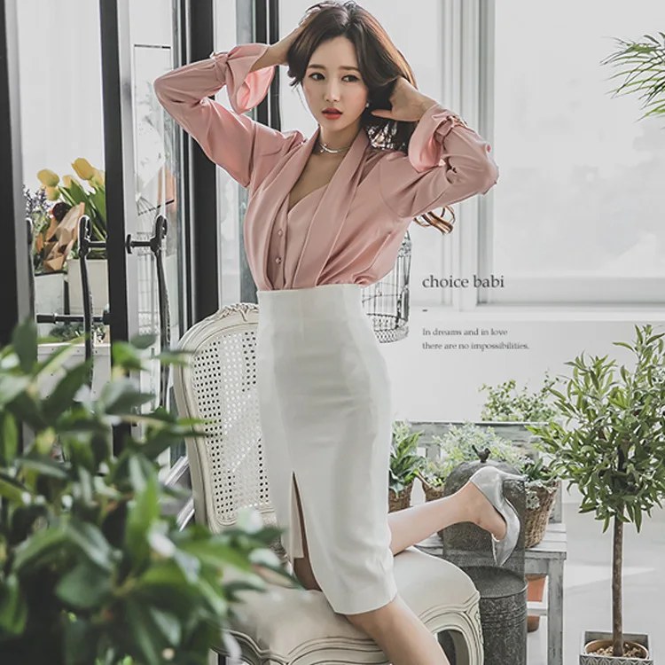 Женское облегающее платье карандаш с длинным рукавом розовое или белое