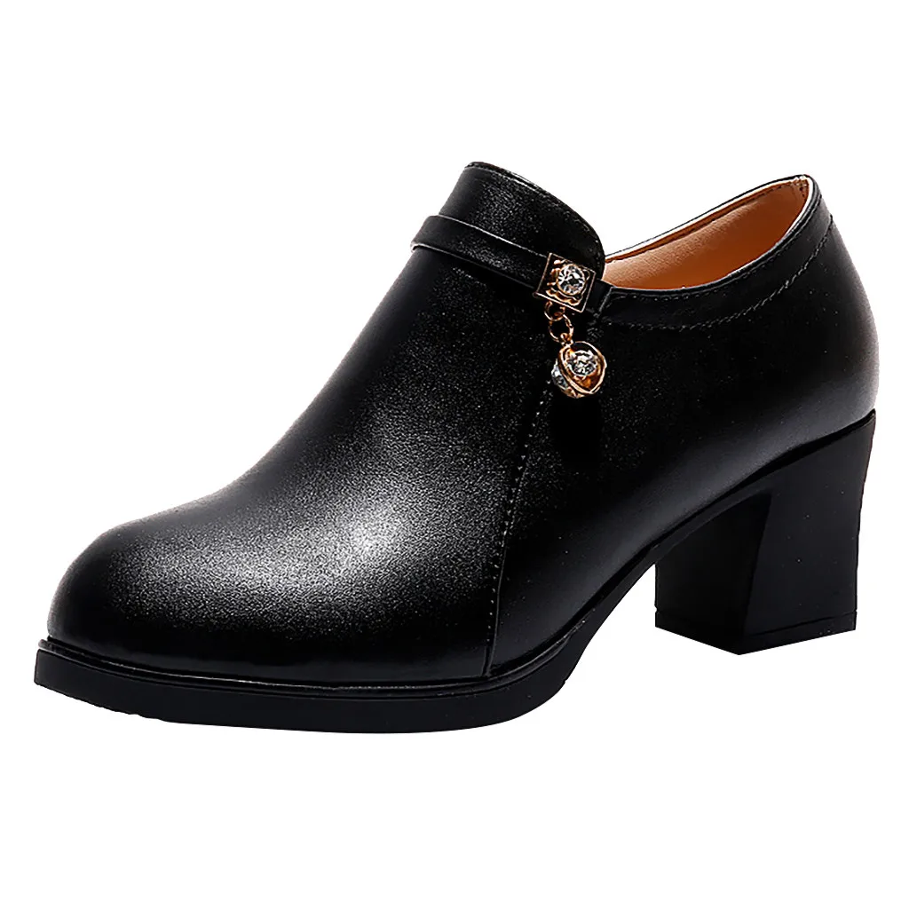 Женские модные удобные большие Размеры повседневная обувь без застежки Кожаные