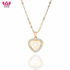 Колье-чокер женское золотистого цвета с подвеской в форме сердца