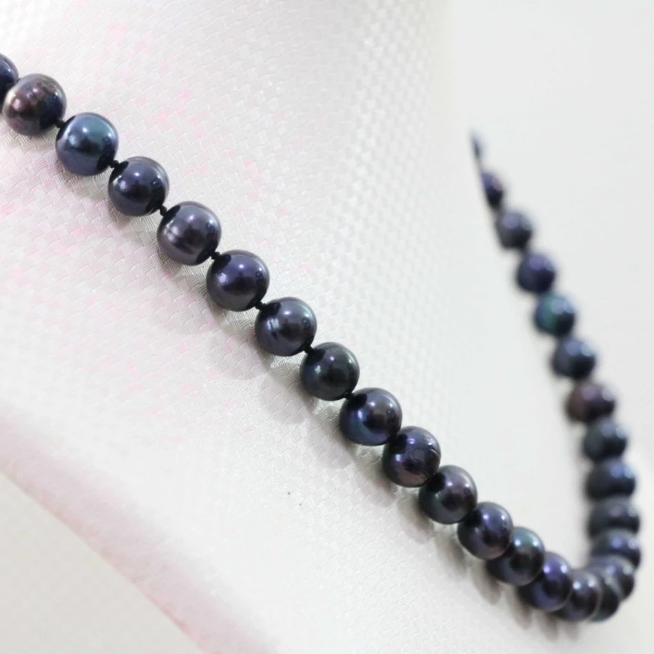 Черная жемчужина камень. Жемчуг черный 8 мм купить. Цветной речной жемчуг. Черный жемчуг бусы натуральный. Браслеты из натурального черного жемчуга.