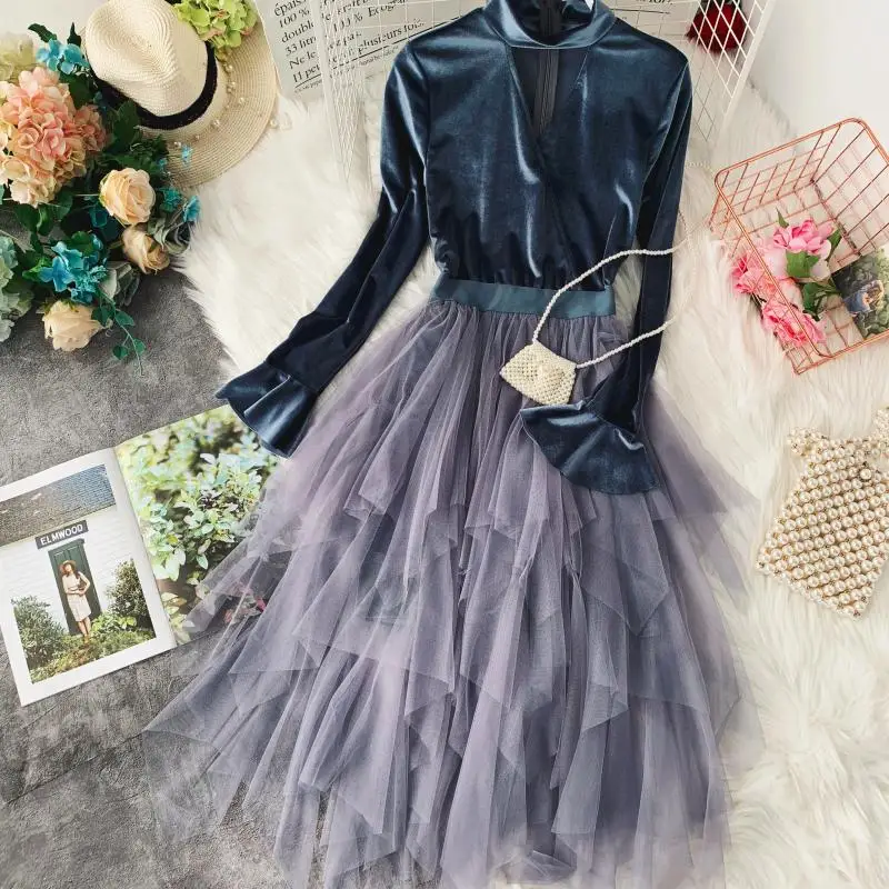 Женское вельветовое платье с v-образным вырезом и Расклешенным рукавом