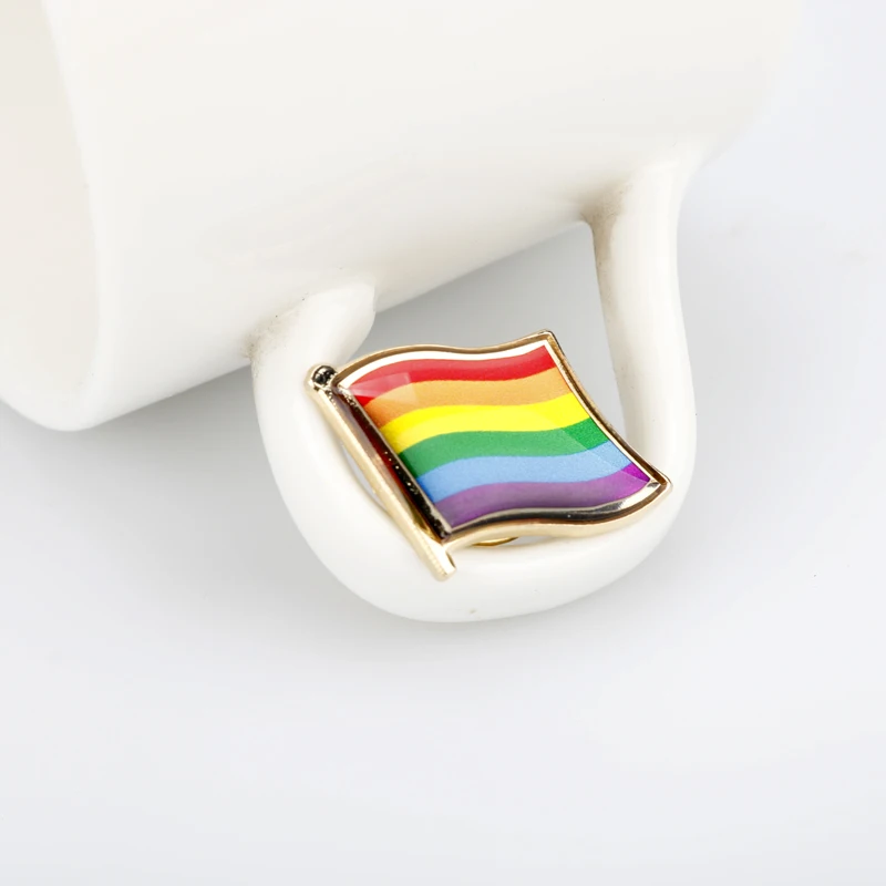 Women Men Lapel pin Brooch Rainbow Love Heart Brooches gay pride LGBT enamel Jewelry broche | Украшения и аксессуары