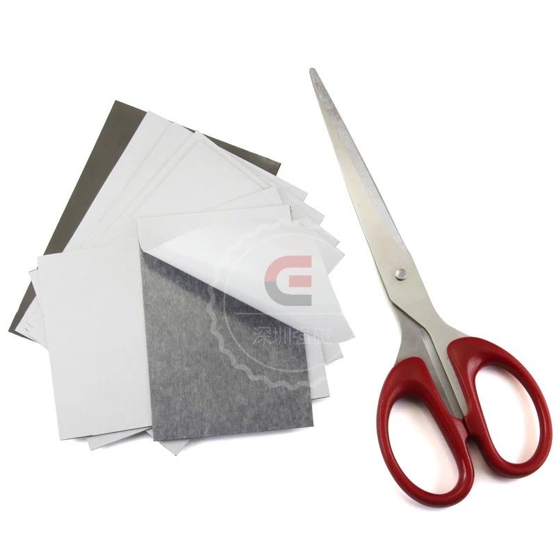 Самоклеящийся гибкий магнитный лист толщиной 1 5 мм Размер A4 резиновый магнит