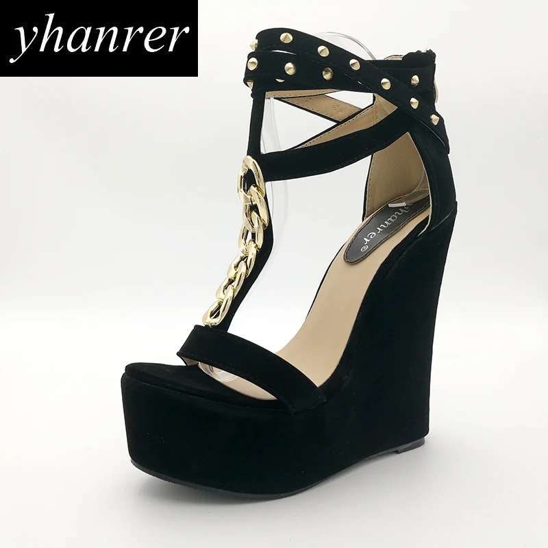 Женские туфли на танкетке 15 см пикантные лодочки с заклепками и металлической