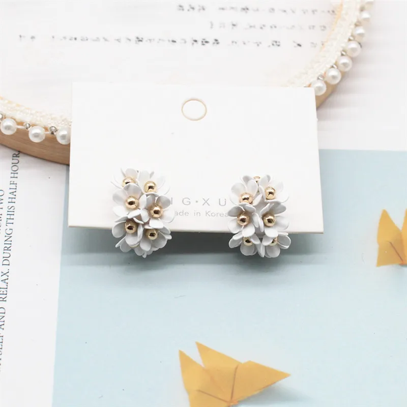 Женские серьги кольца с цветком Модные металлические маленькие в виде цветка