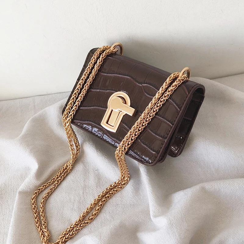 Coffee color trumpet Мини площади флип сумка новые летние из высококачественной искусственной кожи Для женщин дизайнерские сумки камень узор цепочка Сумка - Цвет: Coffee color trumpet