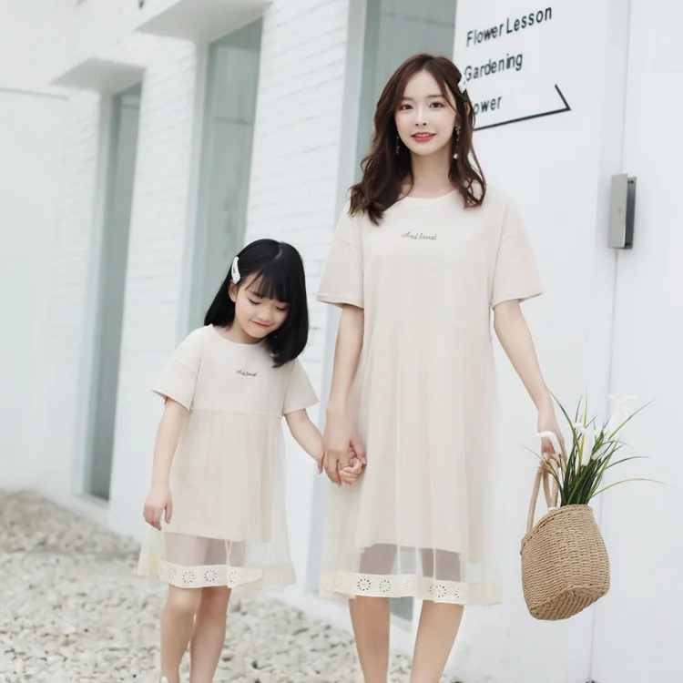 Платье для девочек модные новые детские платья лето 2019 новая Одинаковая одежда