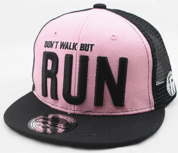 Детские бейсболки с сетчатым верхом Unisex Kids Mesh Snapback Hats Children Letter RUN Embroidery Baseball Cap Hip Hop Sun Boys Girls Summer Cool Caps.