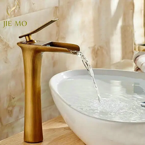 Смеситель водопад для ванной комнаты