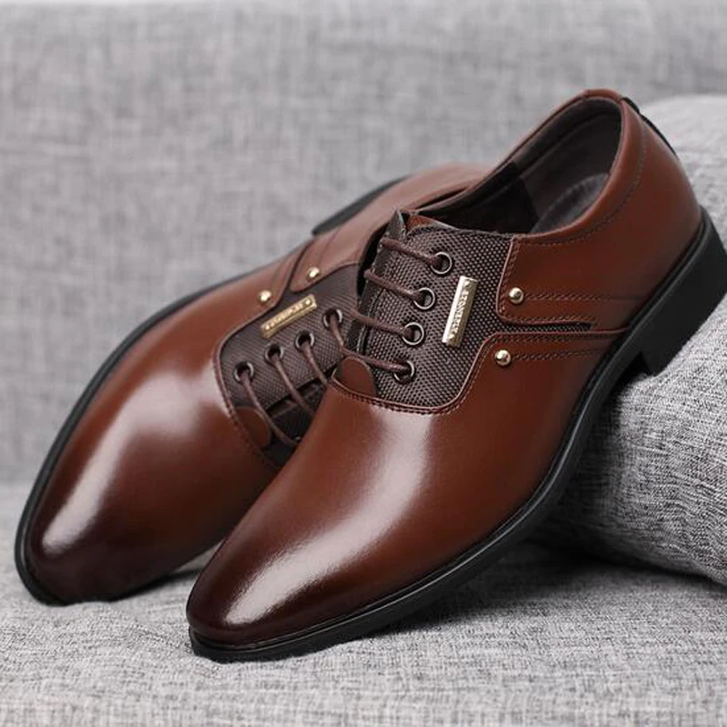 Мужские деловые туфли классические кожаные заостренный носок на шнуровке черные