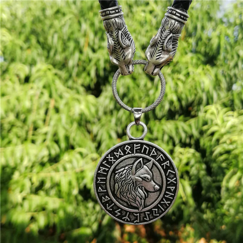 Wolf Head 24 Runes Шейное колье с подвеской винтажные языческие норвежские ювелирные