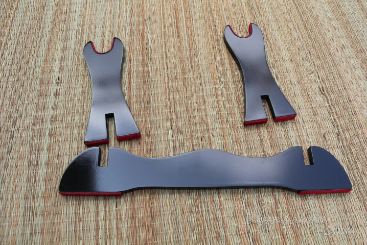 Деревянный стенд с изображением меча черный глянцевый лаковый-один слой | Дом и