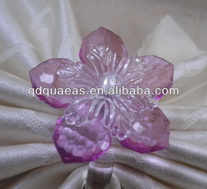 Фиолетовое кристаллическое кольцо для салфетки изготовленное из акрила с