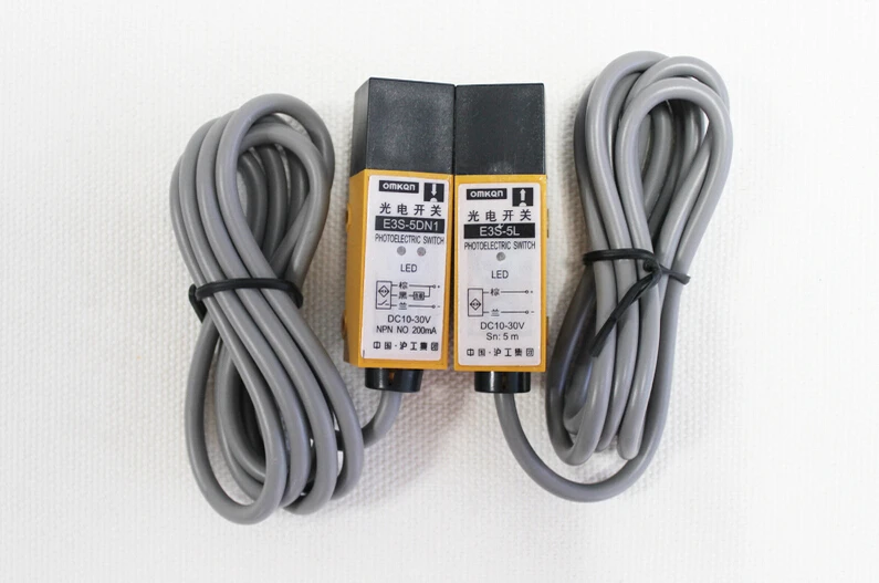 

E3S-5DN2-5L NPN NC DC Photoelectric Sensor Switch Detection Distance 5M