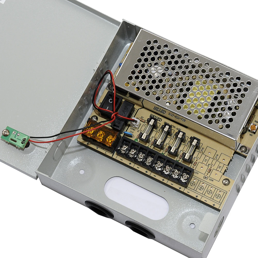 4CH Порты и разъёмы DC12V 5A CCTV Камера Мощность коробка переключения Питание для видео