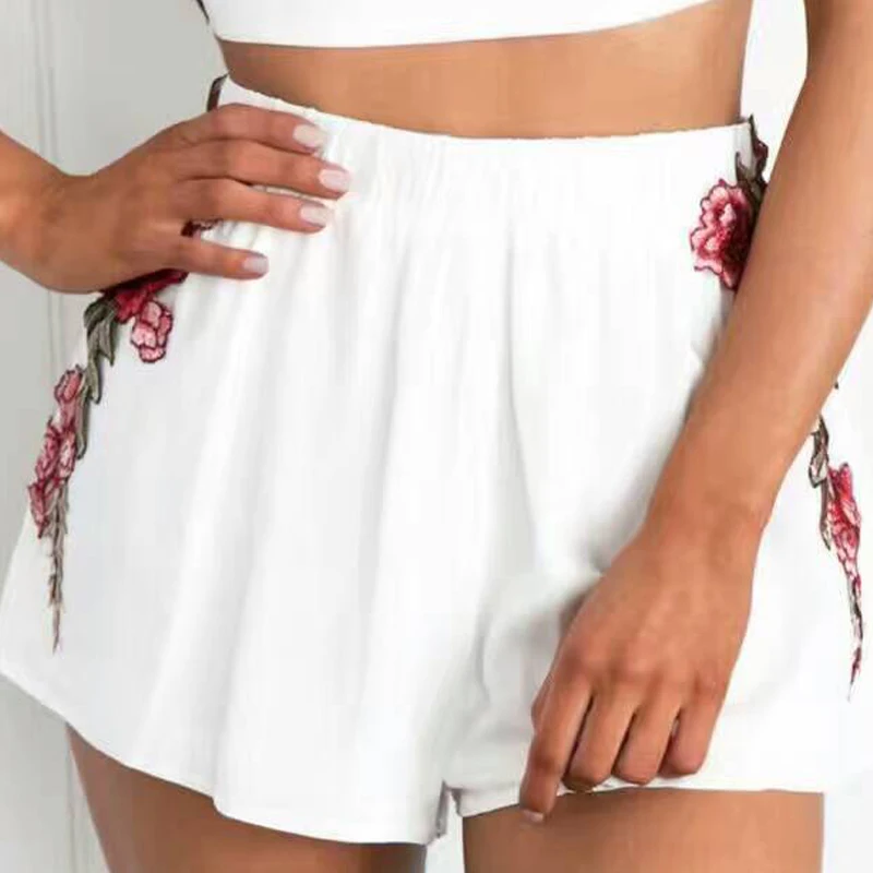 2020 Summer New Casual Women Sexy white Two-Piece Clothes Set Embroidered Floral Vest Crop Top Shorts Pants Lady Clothing Sets |