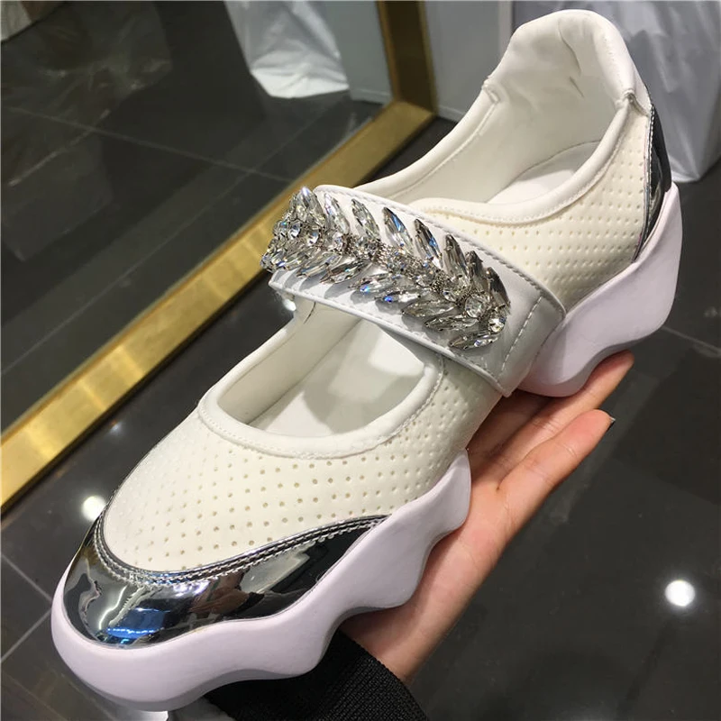 Обувь со стразами; женские кроссовки с кристаллами на платформе; zapatos de mujer; Новинка года; сезон весна; chaussures femme; женские белые кроссовки