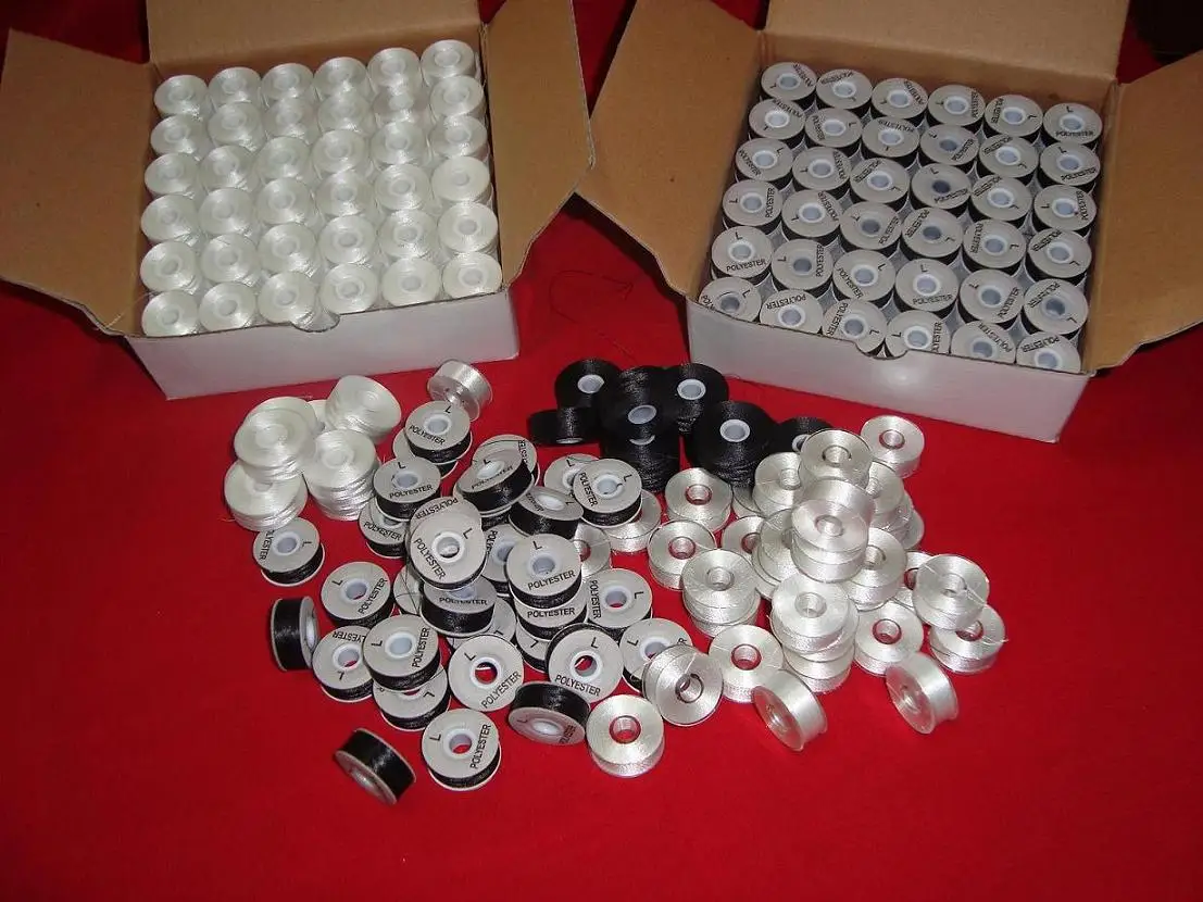 Размер L предварительно намотанная катушка с карточными Сторонами нить для шитья