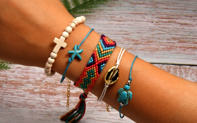 MOON GIRL 5 Pieces Puka Shell Bracelet Set Turtle Starfish Cross Beads Boho Weave Bracelet for Women Friendship Jewelry Dropship