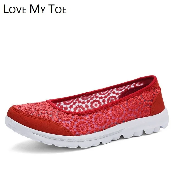 Новинка сезон весна Модная Повседневная дышащая спортивная обувь из сетчатого