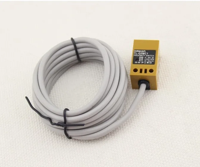 

Group TL-Q5MF2 Near Switch Direct Three Line PNP Often Close