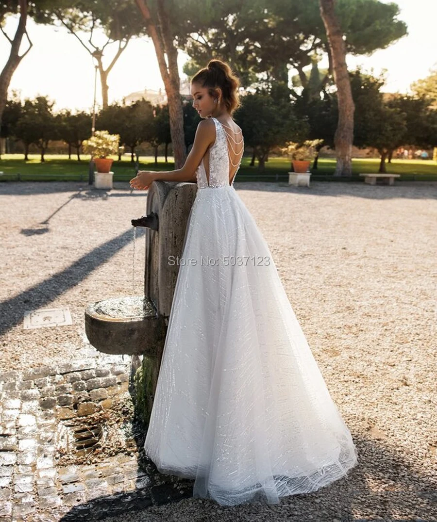A Line Wedding Dresses Tulle Sparkling Bridal Wedding Gown Deep V Neck Sleeveless Open Back Vestido De Noiva with Court Train