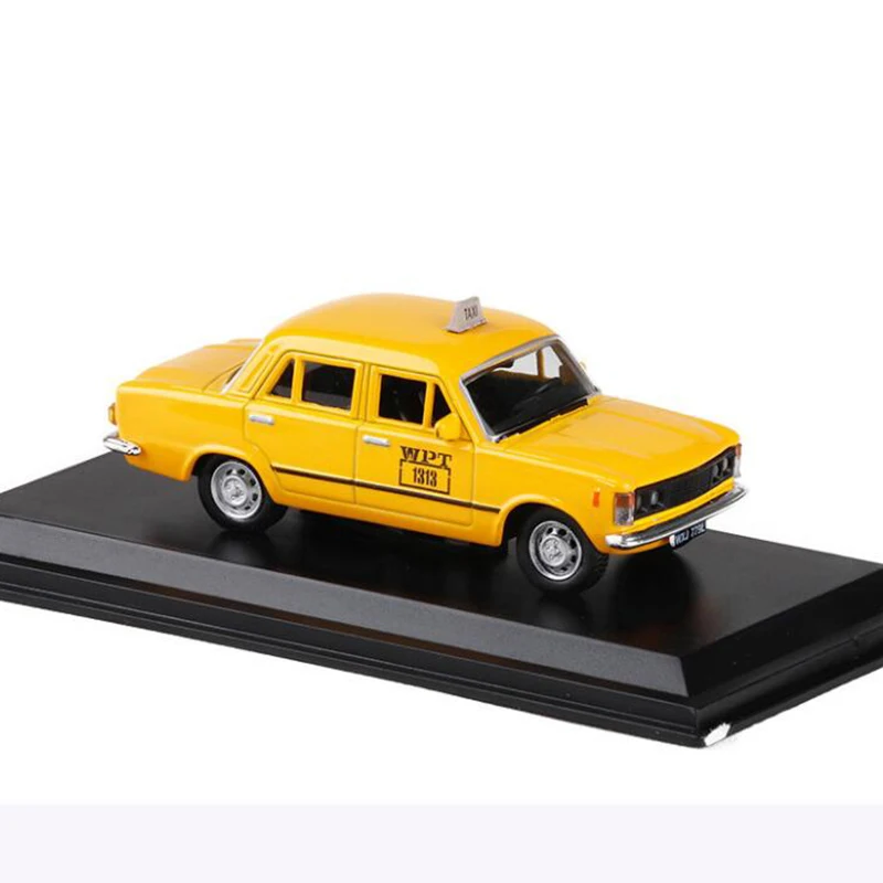 Классическая модель такси FIAT 125P Varsavia 1980 в масштабе 1:43 из металлического сплава