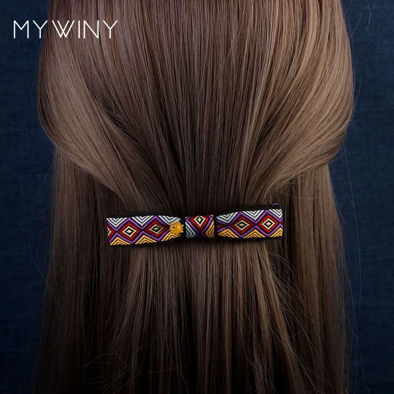 Зажим для волос с вышивкой в виде бабочки 2 дизайна |