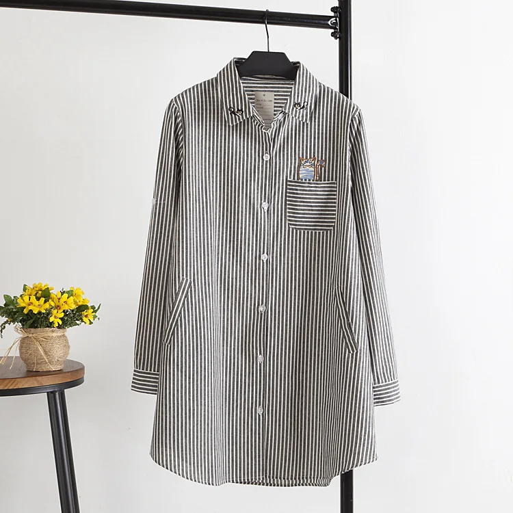 

Women's plus-size embroidery striped shirt